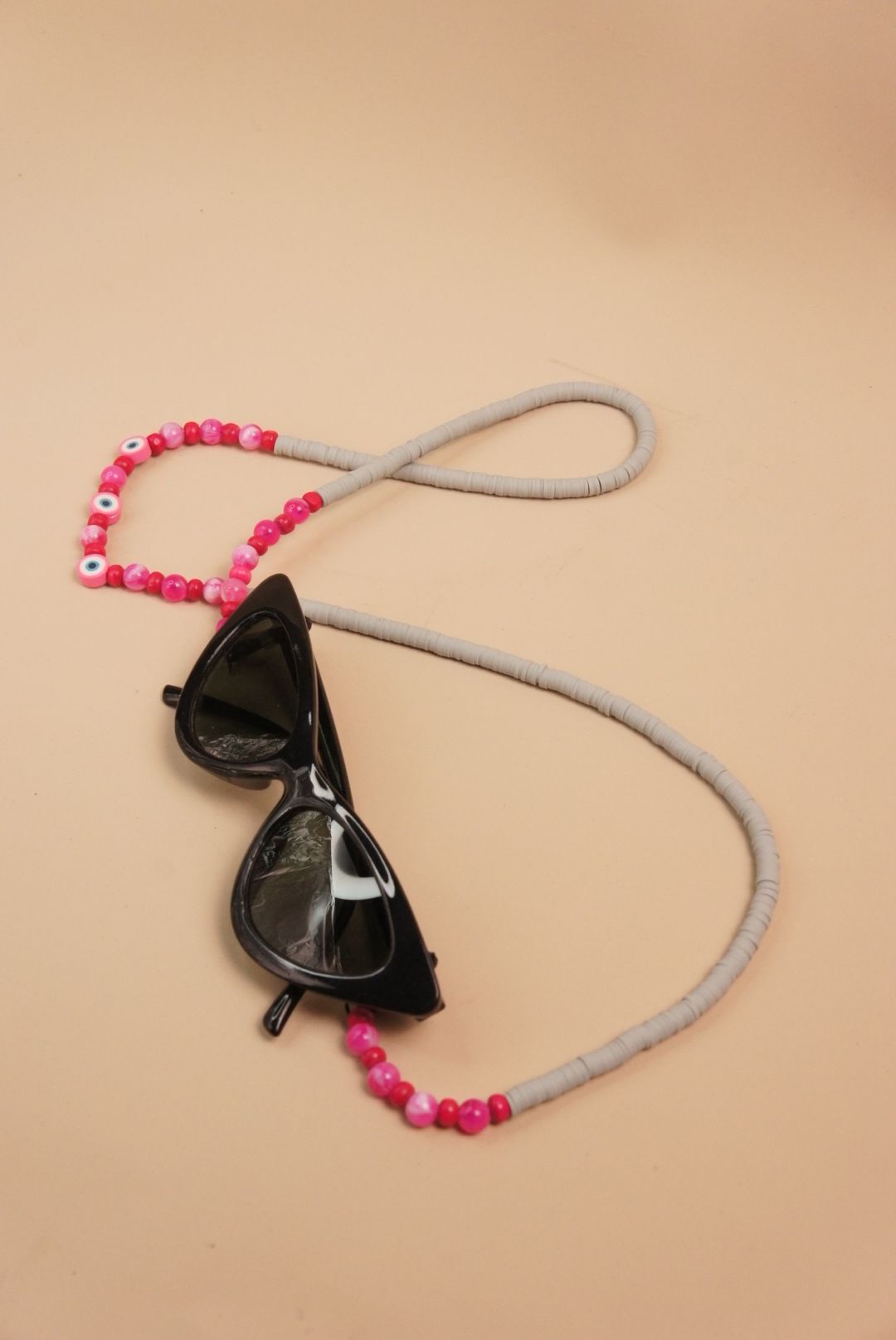 بند عینک توت فرنگی